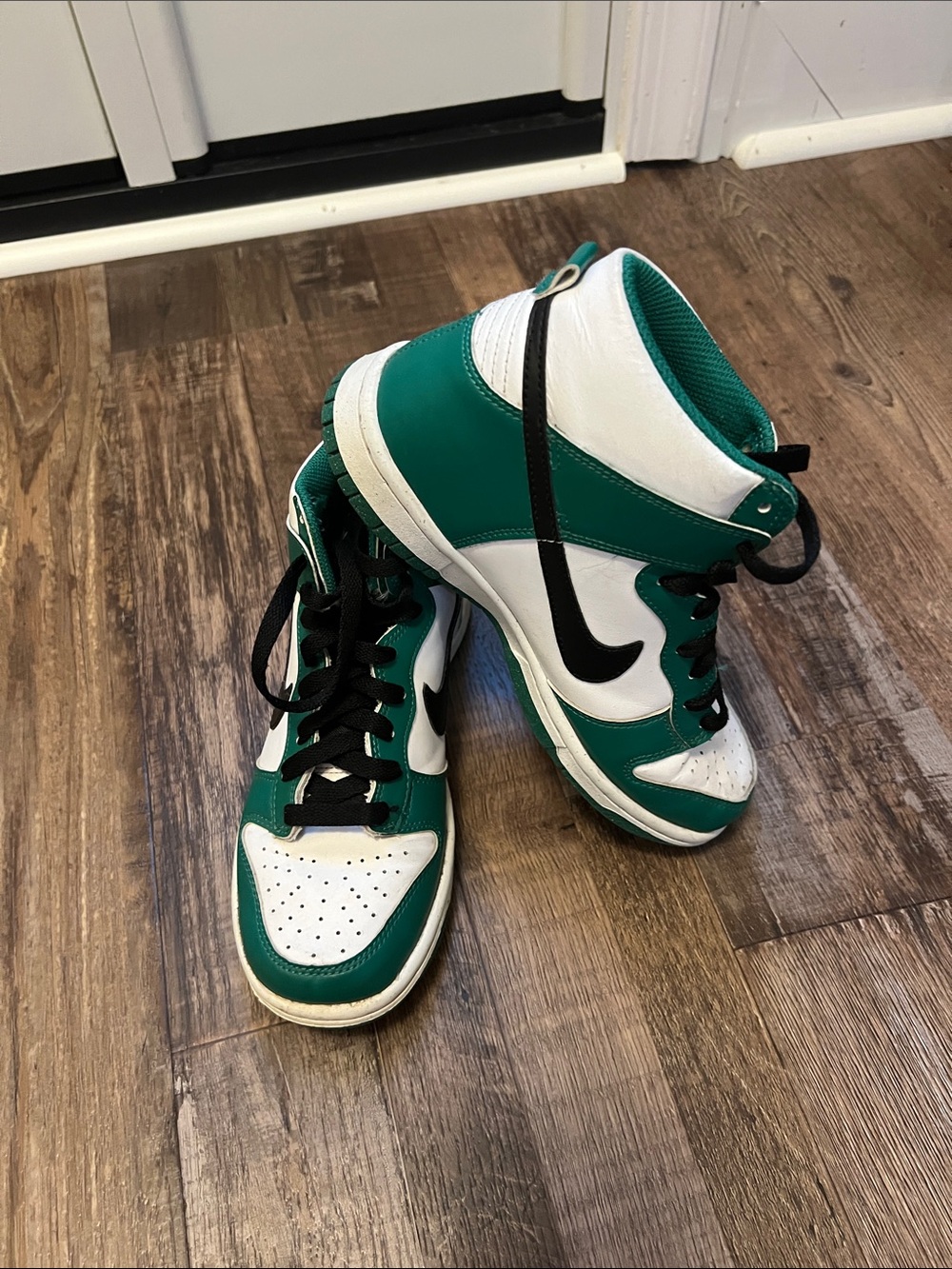 Nike Kids High-Top Sneakers in Green, White & Black